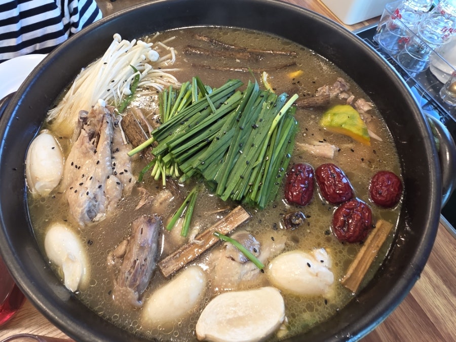 돌담 삼계탕 사진 2