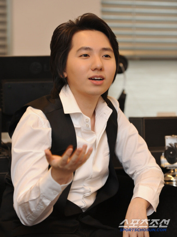<b>임형주</b> ‘<b>거세설</b>’ <b>해명</b>… “군대 다녀왔고 사실무근입니다”