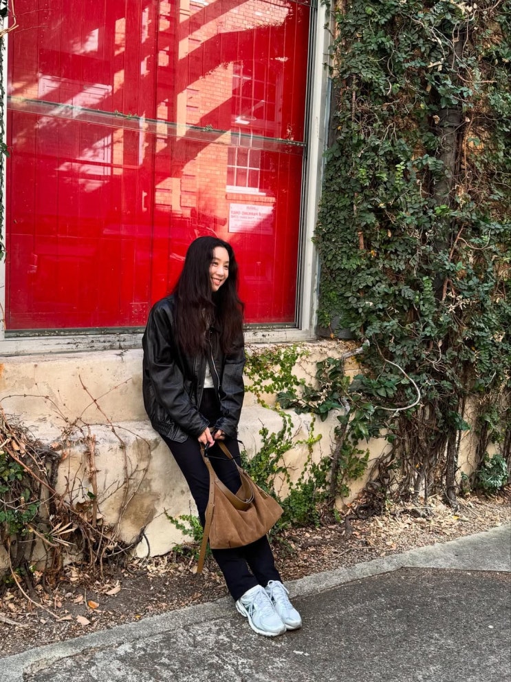  옷잘러 연예인 정려원 인스타 데일리룩 가방 참고하면 30대 여자 가방 선택 고민 끝!