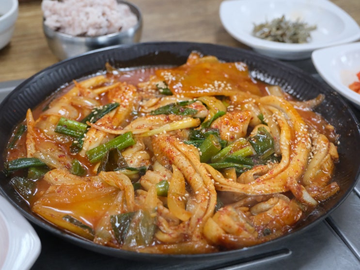  엄청난 양을 자랑하는 제주중문갈치조림맛집 — 이조은식당(e조은식당)