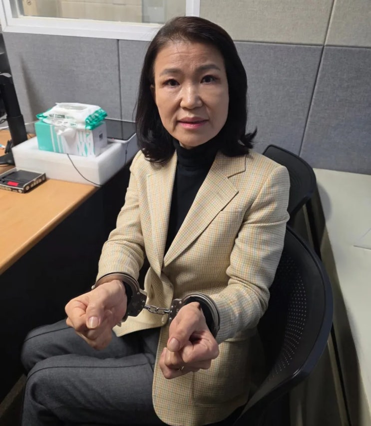 [<b>이진숙 소환</b>불응 수갑 체포] 유신독재 시절 회귀 권위주의... 