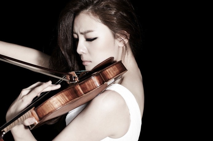 완벽함과 서정성을 겸비한 바이올리니스트, 클라라 주미 강(Clara Jumi Kang)
