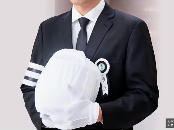 "저승가는 데 드는 여비 줄여야"...무빈소 장례, 한복 수의 맞춘다