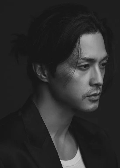 김지훈 라디오스타 넷플릭스 출연작 배우 인스타 프로필 몸매 운동 철봉 머리카락 집 재산 ....