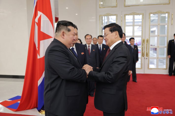 <b>김정은</b>–<b>라오스</b> 시술릿 주석... 의미와 북-<b>라오스 관계</b> 심층 분석