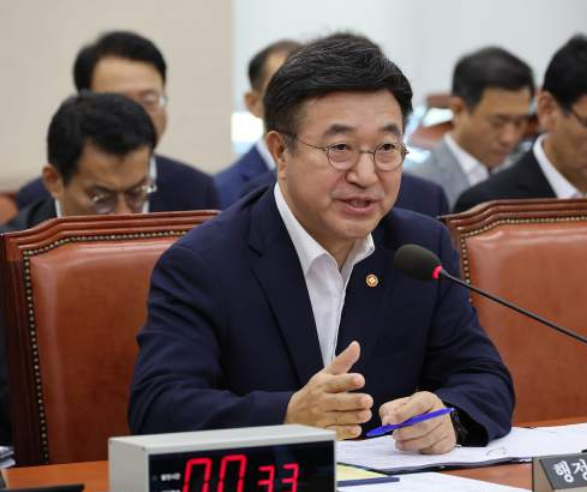 <b>윤호중</b> 행정안전부<b>장관</b>, 국정자원 총력 <b>복구</b>