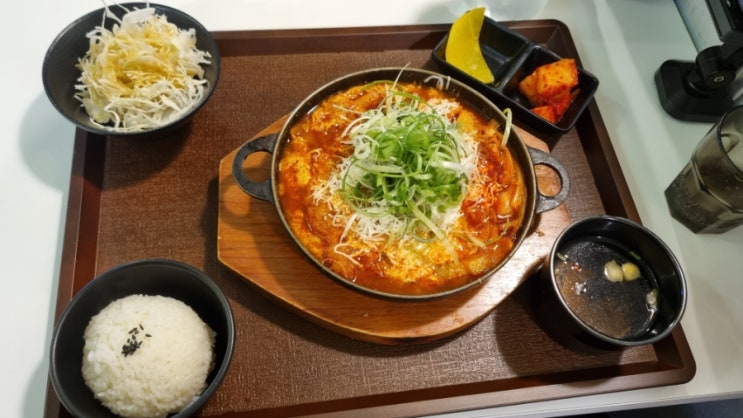  [4] 나베야돈까스 본점