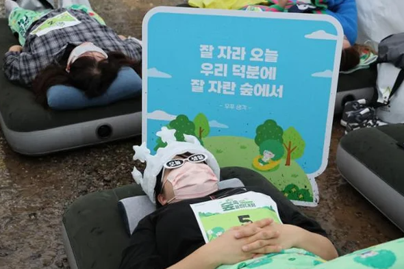  한국인, OECD 평균보다 18% 덜 잔다… ‘수면 부채’ 쌓이는 대한민국의 잠 부족 현실