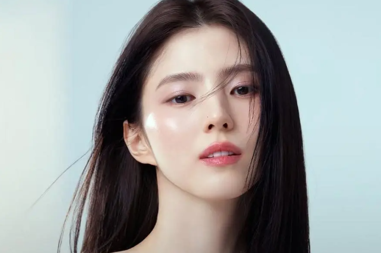  전갈자리 한소희 사주 그녀의 치명적인 매력은 어디서 나올까? 포르투나 오라클 랩