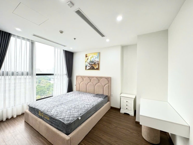  하노이 웨스트포인트 W2동 100m2 3룸 풀옵션 3000만동 ( Vinhomes Westpoint ) 좋은 아파트 임대 알려드립니다