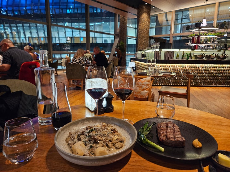  시드니 소피텔 달링하버 레스토랑 아뜰리에 바이 소피텔 Atelier By Sofitel 스테이크 FHR