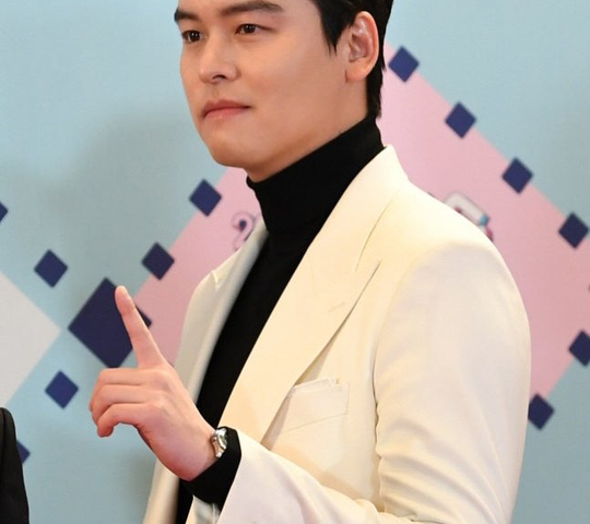<b>이장우</b>, <b>카레집 폐업 사과</b>와 반성의 시간