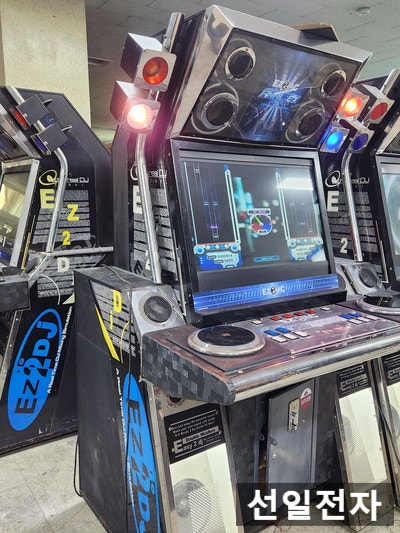  리듬 게임기 이지투디제이 EZ2DJ EZ2AC