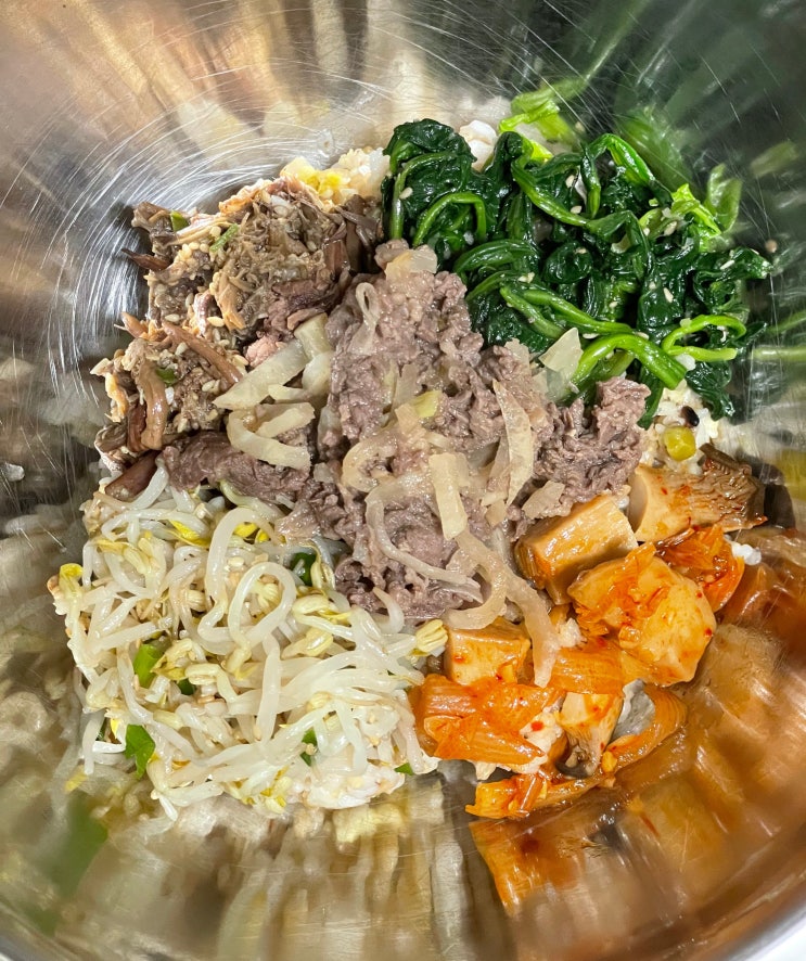  명절 남은 나물로, 비주얼 폭발 양푼비빔밥 한 그릇 완성!