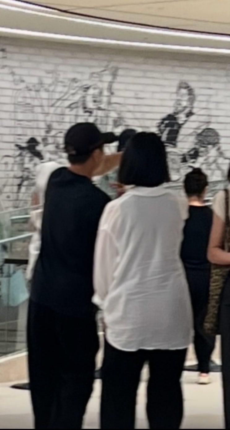  ‘나는솔로 23기’ 옥순미스터강, 현실 커플 증거 사진 포착?! 고속터미널 손잡은 사진에 시청자들 “비주얼 실화냐!”