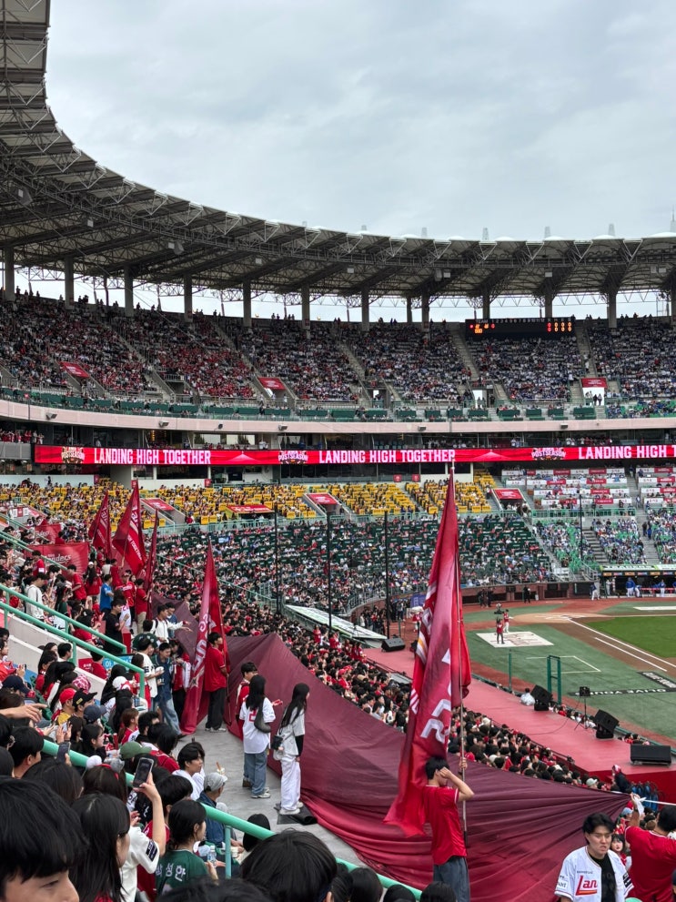  251009 준플레이오프 SSG 랜더스 VS 삼성라이온즈 1차전 1루 내야필드석 201블럭 G열 15/16 후기