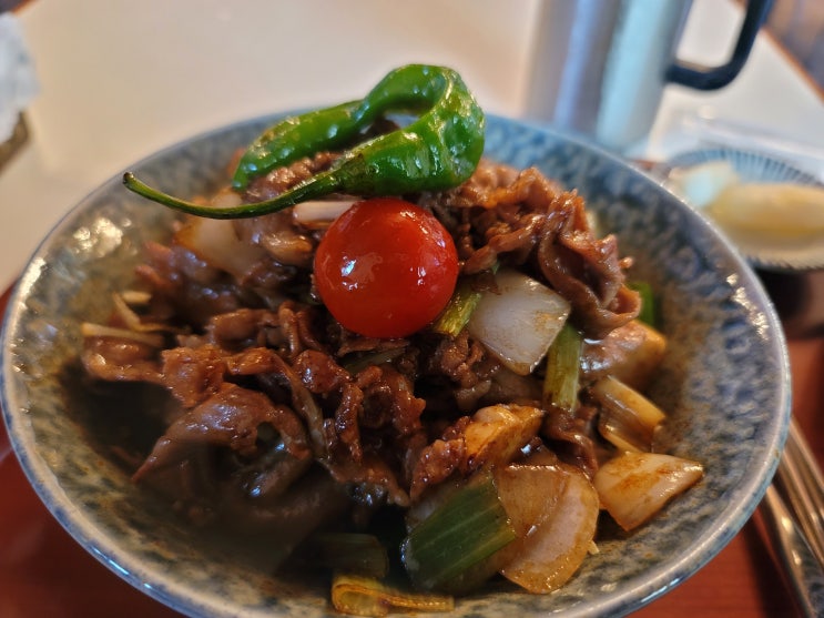  서울 종로구 명륜4가 혜화역 대학로 근처 혼밥 하기 좋은 덮밥 맛집 핵밥 대학로점
