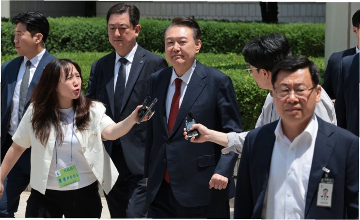 윤석열 전 대통령, <b>비화폰 삭제</b> 지시 배경에 홍장원 전 차장... 