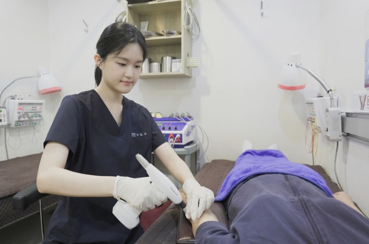  수원일요일한의원 영통역족저근막염치료진료병원