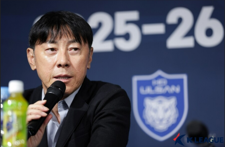  신태용 감독 65일 만에 경질, ‘파이널 B 추락 ,강등권'. 울산 HD 노상래 감독대행 체제