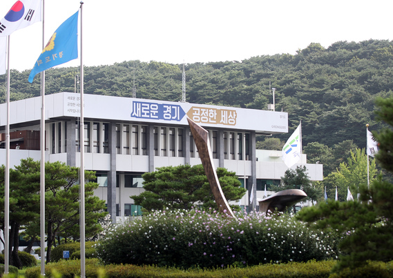 공흥지구 <b>김건희특검</b> 조사받던 <b>양평군 공무원</b> 숨진채 발견 자살... 