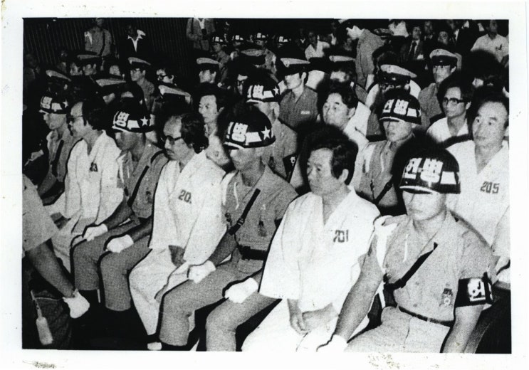 <b>내란</b> 음모 사건, 진실을 향한... 탐구: <b>특검 수사</b> 기간 2차 <b>연장</b>... 