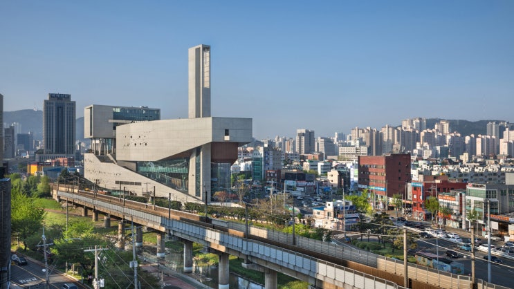  부산 부전교회, 도시를 향한 예배의 개방 [ 건축과 인테리어 작품 분석&리뷰 ]