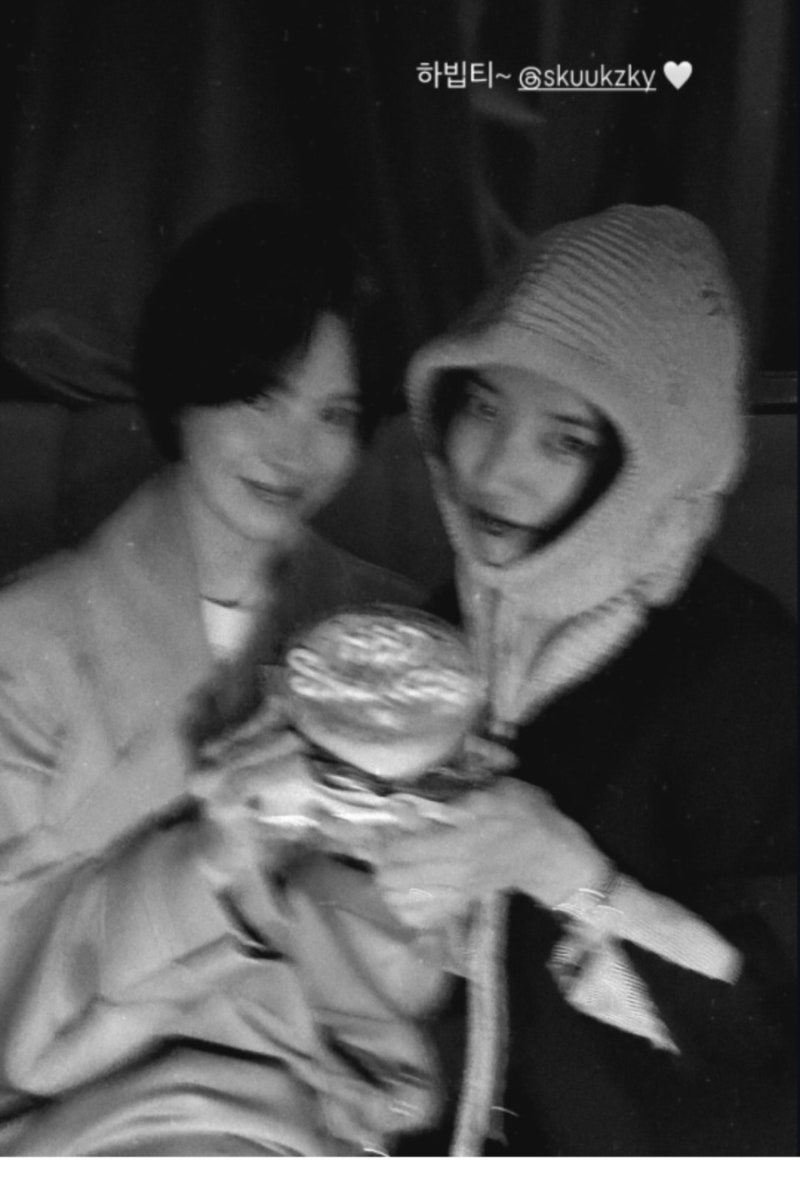 수지 송혜교 다 이루어질지니 31번째 생일 축하 기가영 김우빈 넷플릭스 특별출연 여신 미모 ....