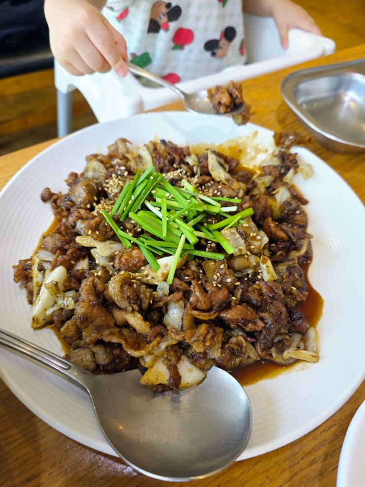  예산맛집 페이보리스원 쌍둥이 육아 필수 간장불고기 가족 외식 솔직 후기