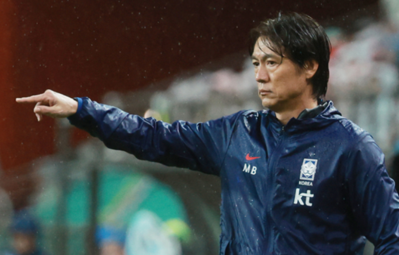 '5-0 참사' 히딩크 악몽 재현?! 홍명보 감독, "2002 4강 신화, 멀지 않았다!" 충격 주장!