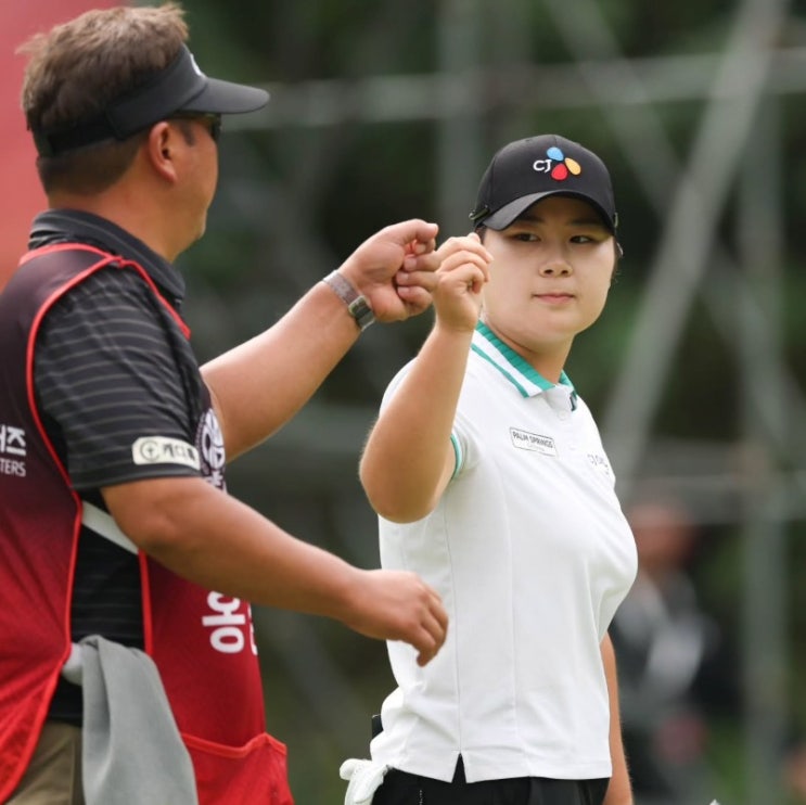 KLPGA K-FOOD <b>놀부</b>·<b>화미 마스터즈</b> 2라운드 <b>홍정민</b> 단독 선두... 