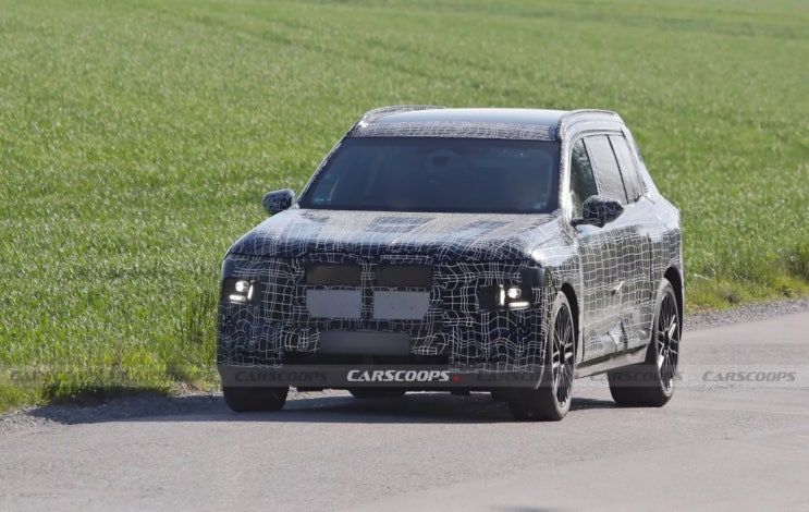  "제네시스 GV90 나와봐" BMW X7 풀체인지 디자인 공개, 분리형 헤드램프로 정면승부!