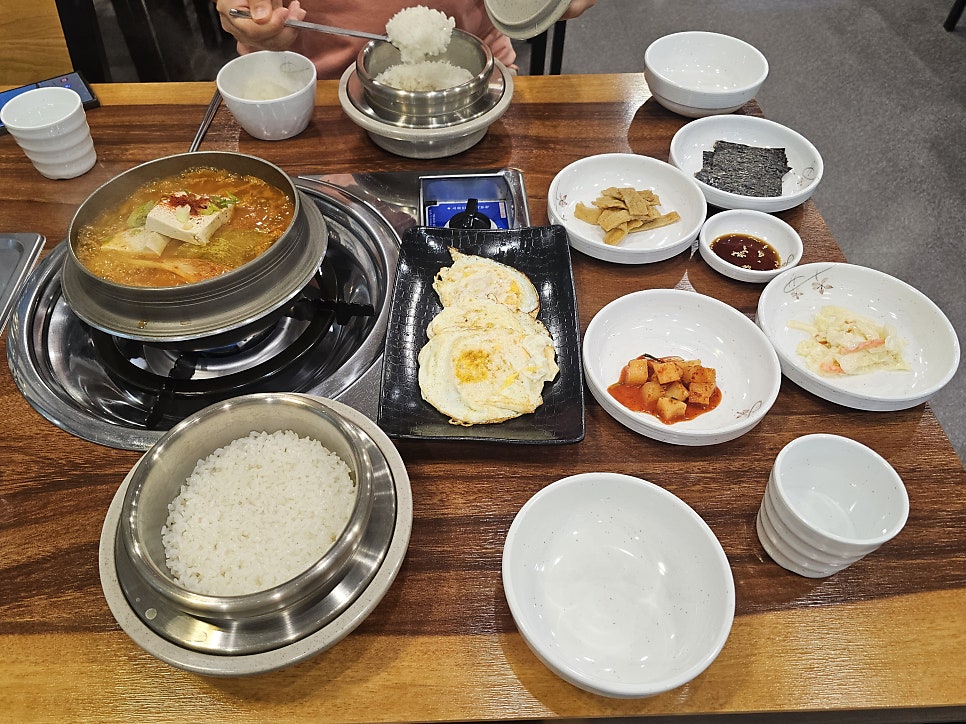 Pungmiok Galbigimchijjigae photo 6