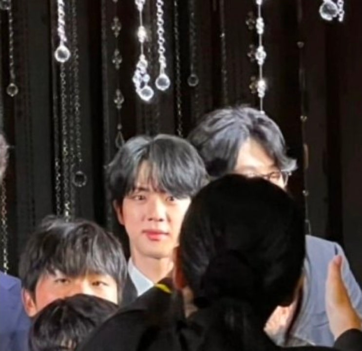 BTS 진, <b>곽튜브 결혼식</b> 참석해 '민폐 <b>하객</b>' 등극한 사연
