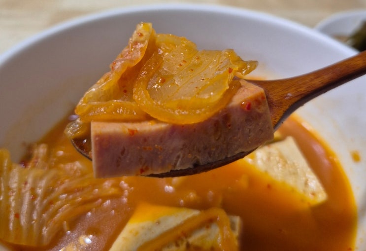  두부스팸김치찌개 끓이는 법, 고기 없이도 진한 김치찌개 황금레시피