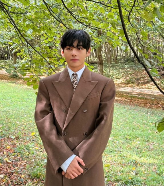  무려 189억 원! 방탄소년단 뷔, 파리 패션 위크 ‘미디어 가치’ 韓 스타 1위“이게 바로 K-패션 파워 클래스”