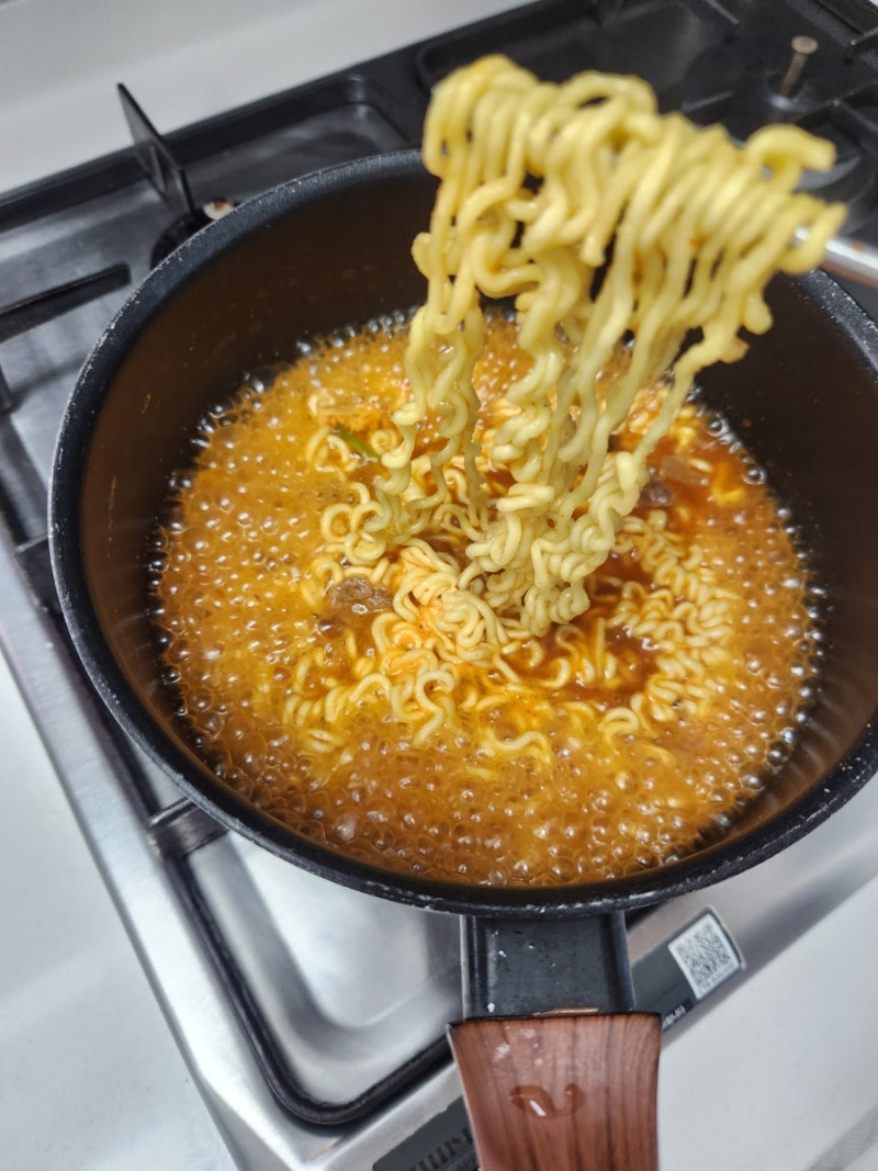신라면 더레드 스코빌지수 열라면 불닭볶음면 틈새라면 맵기 스코빌지수 비교