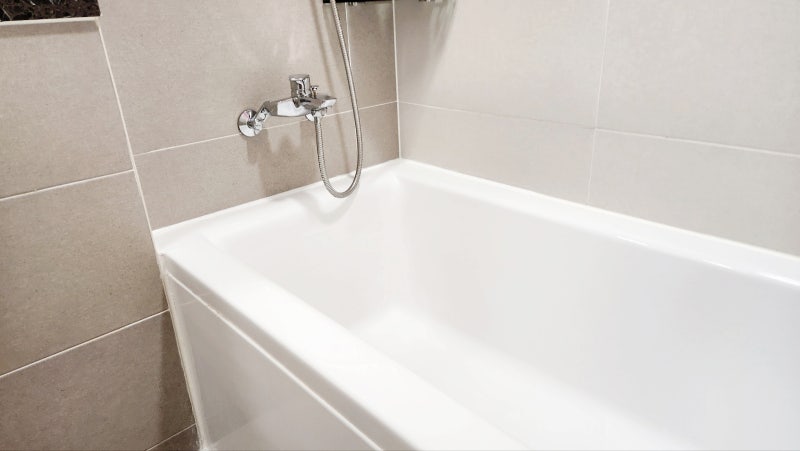 욕조 물때, 이렇게 청소하면 진짜 쉬워요