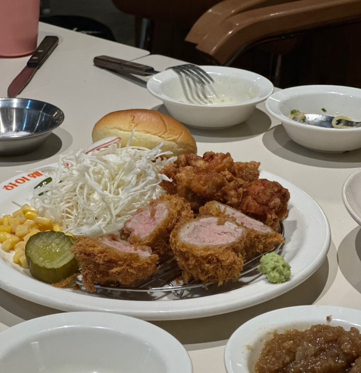  영등포 타임스퀘어 맛집, 하이웨이 기사식당 영등포타임스퀘어점 (아기의자 있음)