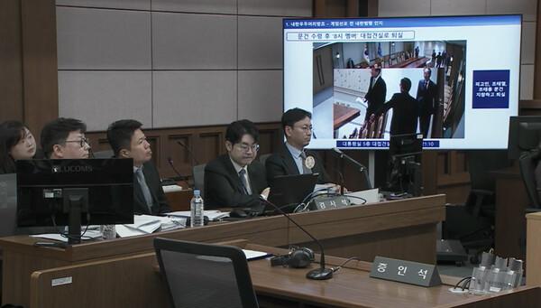 ️ <b>한덕수</b> 전 총리 <b>재판</b>, ‘역대급 기억 상실’?CCTV... 