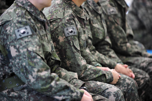  “3년 군의관보다 18개월 현역병이 낫다?”