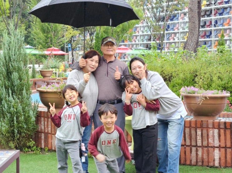  음성 변기카페 대형 라바크로카페 브런치 메뉴도 다양해