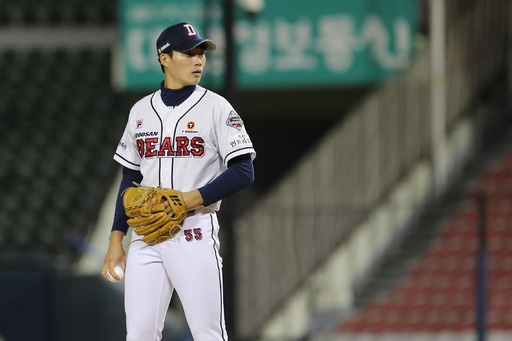<b>두산</b> 베어스, 필승조 출신 이승진 포함 11명 대규모 방출... 