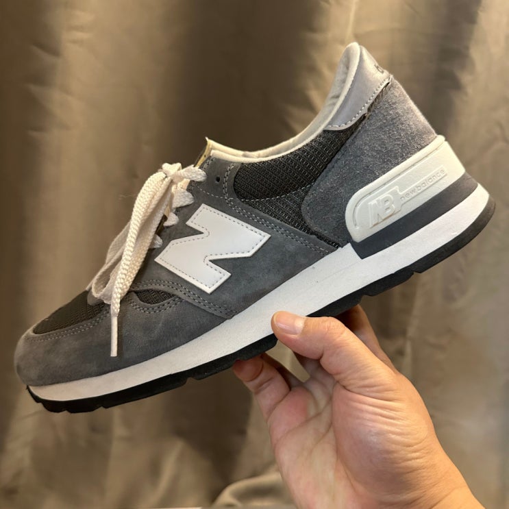  뉴발란스 990v1 메이드 인 USA M990GR1 그레이 화이트 리뷰 그레이의 정석