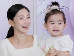 김윤지 딸 엘라 생애 첫 송편빚기 슈돌 이상해 며느리!