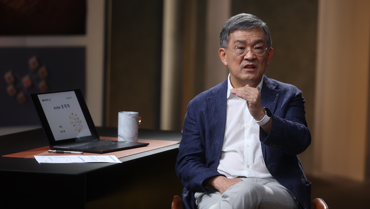  초격차를 읽으며