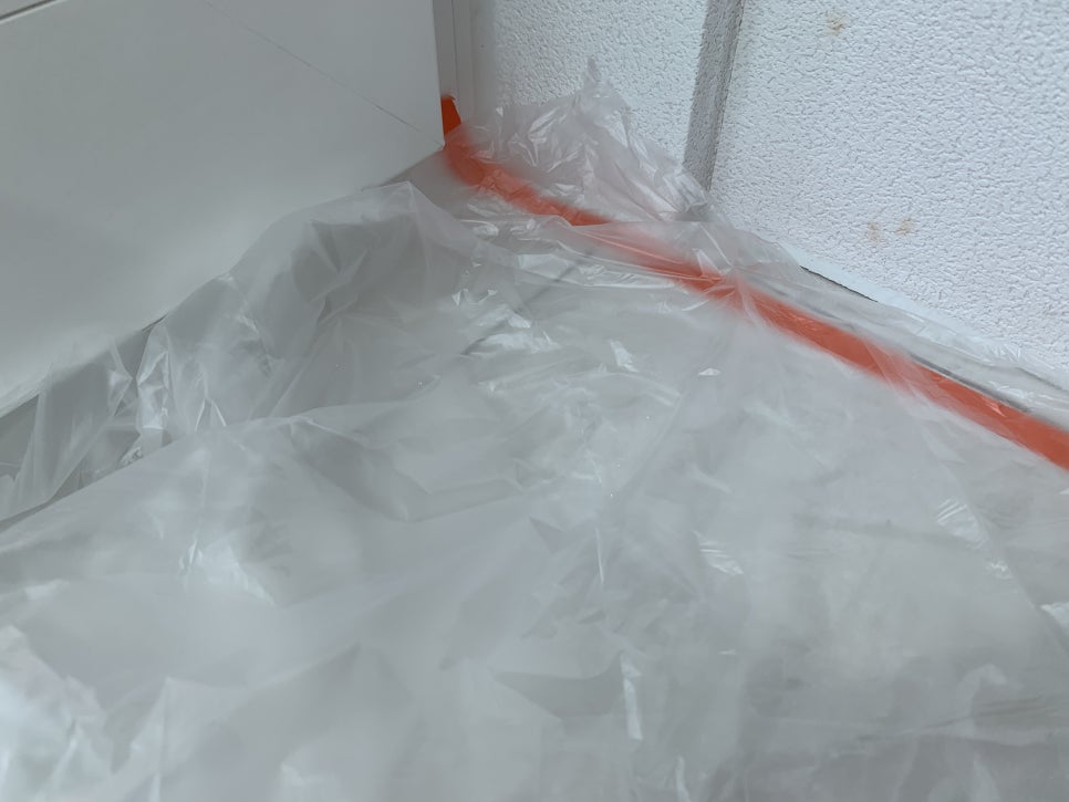 찢어진 벽지 셀프 보수 가리기 방법 및 비용 (용산)