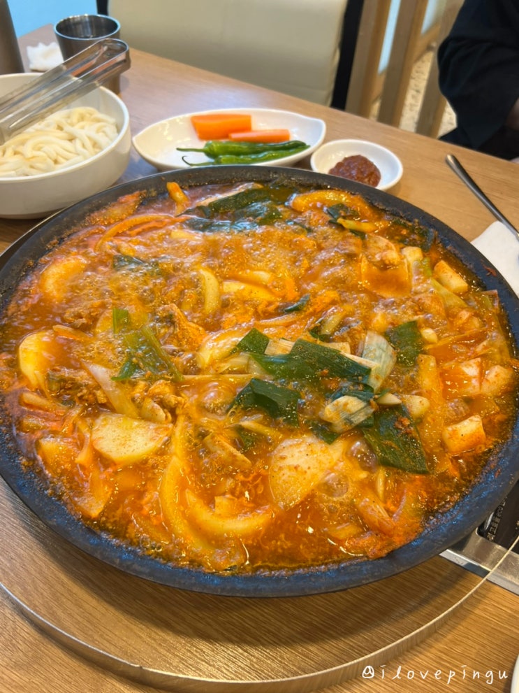  술이 술술 들어가는 인천 송도동맛집 성원닭갈비 송도직영점