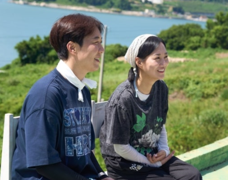  도경완, 결혼 13년 차 고백 “유독 장윤정에게만 무뎌… 당연한 줄 알았다”— JTBC 새 예능 ‘대놓고 두 집 살림’서 진심 고백