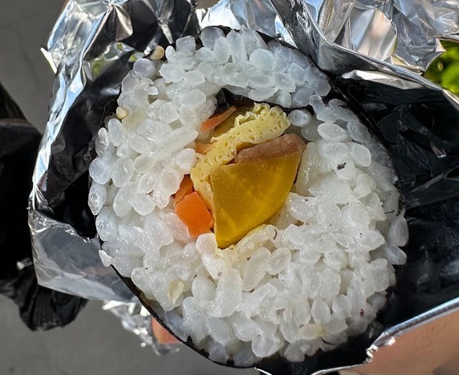 제주 제64회 <b>탐라문화제</b> <b>김밥</b>, 1줄 4천원에 ‘밥만 가득’... 